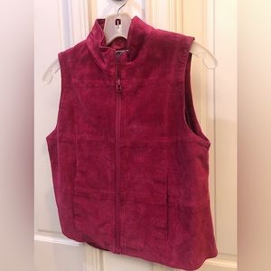 Pink suede Vest with slit pockets. Must see love 💗 Omg Cute! Wish it still fit!